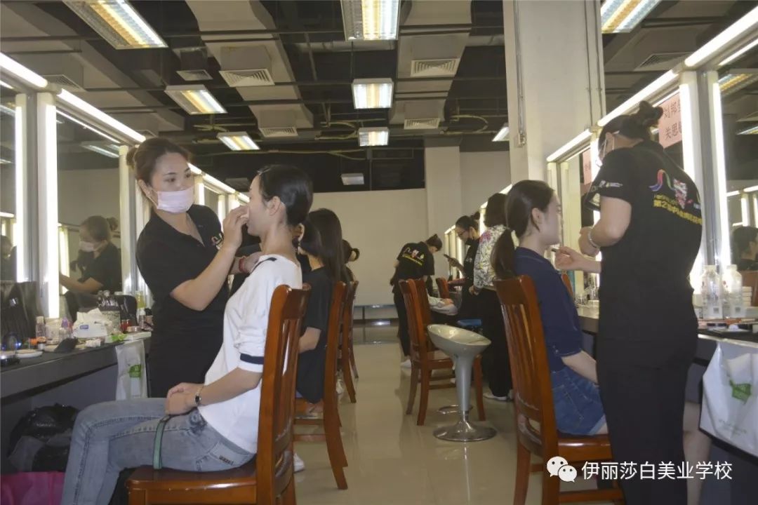 回顾|伊丽莎白in金鸡百花电影节的点滴